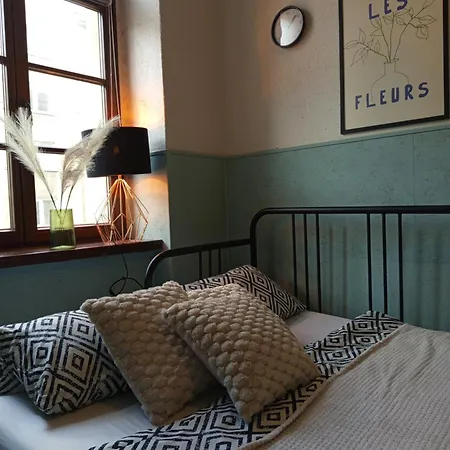 Center - Dworzec Pkp, Rynek Hostal